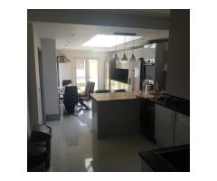 2 OSOBOWY DUZY POKOJ W DUZYM CZYSTYM DOMU OKOLICE SHIRLEY - Image 2