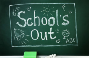 Rok szkolny i wakacje w Wielkiej Brytanii. Co robić, gdy dziecko ma wolne od szkoły?