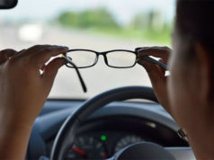 Prowadząc samochód pamiętaj o założeniu odpowiednich okularów