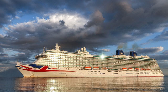 Statek wycieczkowy P&O przewożący tysiące Brytyjczyków „rozbija się” u wybrzeży Majorki