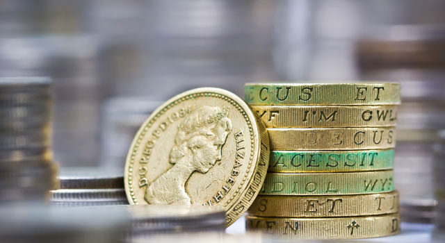 Zadłużenie rządu spada, ale z utrzymuje się na poziomie nienotowanym od lat 60. XX wieku