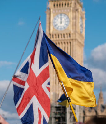 Ponad 200 000 Ukraińców przybyło do Wielkiej Brytanii w ramach programów wizowych