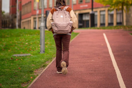 Rady pokrywają koszty transportu szkolnego dla 470 000 uczniów w Anglii