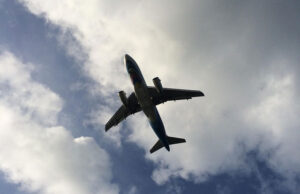 Wielka Brytania ogłasza pierwszy lot repatriacyjny na Bliski Wschód