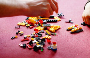 Sprzedaż zabawek w Wielkiej Brytanii rośnie- „dorośli” kupują Lego i Pokémony