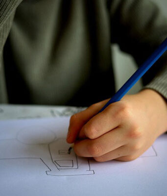 Dane dotyczące ubóstwa dzieci w Wielkiej Brytanii zostaną skorygowane w dół