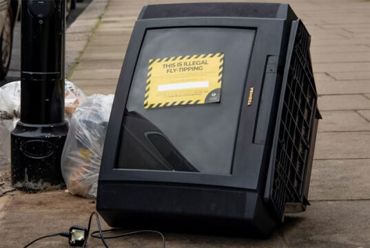 Liczba przypadków nielegalnego wyrzucania śmieci wzrosła w zeszłym roku o prawie 10%, osiągając nowy rekord